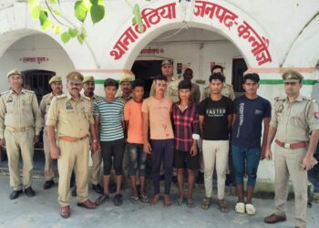 *थाना ठठिया पुलिस द्वारा छिनैती करने वाले 06 अभियुक्तगण को 24 घंटे के अंदर गिरफ्तार कर भेजा जेल।*