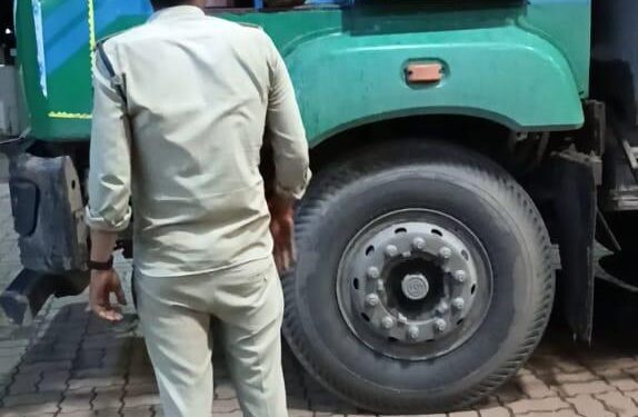 चौकी प्रभारी प्रियंका राजपूत एवं चौकी के स्टाफ द्वारा शराब का सेवन कर खतरनाक तरीके से वाहन चलाते पायेजाने पर कार्रवाई