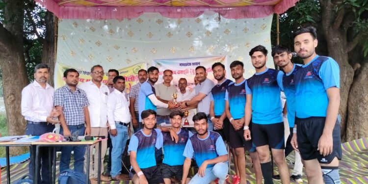 जिला स्तरीय कबड्डी पुरुष प्रतियोगिता दिनांक 7.10.2024 को शासकीय महाविद्यालय सिलौड़ी में संपन्न हुई