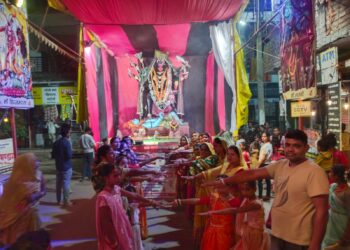 कालापीपल नगर में शक्ति अभिनंदन अभियान अंतर्गत बुजुर्ग महिला नानी,दादी सम्मान एवं महिलाओं बच्चियों को शपथ दिलवाई..!