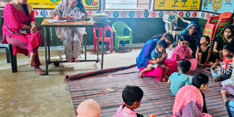 क्षेत्रीय परिवहन अधिकारी निशा चौहान ने किया आंगनबाडी केन्द्र का निरीक्षण