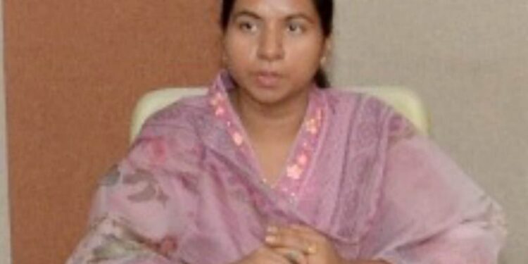 *10 दिवसीय दिव्य कला मेला के तैयारियों की निगमायुक्त प्रीति यादव द्वारा समीक्षा* *नगर निगम के अधिकारियों को अवश्यक व्यवस्थाओं के लिए निगमायुक्त ने प्रदान किये निर्देश*