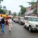 नगर पालिका टीम यातायात व्यवस्था सुचारू रखने दिन भर रही मुस्तैद, दी समझाइश,नपा टीम और यातायात विभाग ने सड़क अवरुद्ध कर रहे फल सब्जी विक्रेताओं को हटाया..