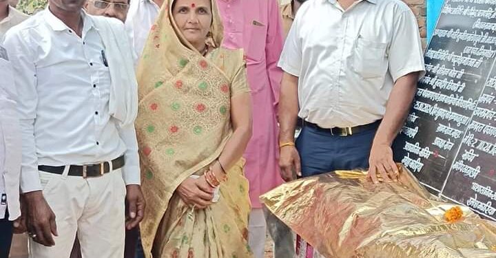 विधायक और जनपद अध्यक्ष ने किया विकास कार्यों का भूमिपूजन