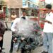 बाइक से अचानक निकला धुआं बड़ा हादसा टला