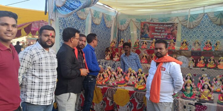 विहिप ने किया खंडित मूर्तियों को यथास्थान विसर्जित करने का किया निवेदन
