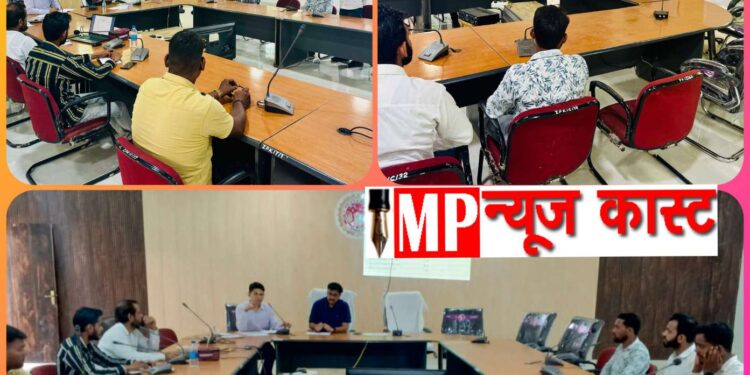 *जिला पंचायत के सीईओ श्री गेमावत की अध्यक्षता में आधार परियोजना कार्यशाला संपन्न* *सीईओ ने आधार पंजीयन के दौरान आने वाली समस्याओं की ली जानकारी,मांगे सुझाव और दिये आवश्यक दिशा निर्देश*