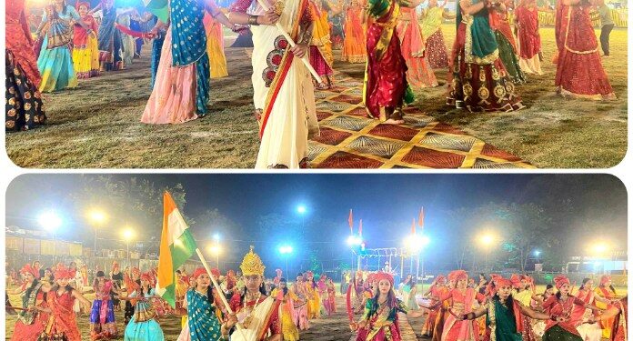 *शक्ति शौर्य महारास में मातृशक्तियों ने हाथों में तलवार थामकर की शक्ति की आराधना,नर्मदापुर युवा मंडल ने महिला सशक्तिकरण के लिए किया अनूठा आयोजन…..