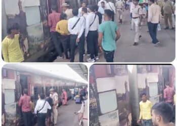 त्यौहारी सीजन को देखते हुये मंडल के विभिन्न स्टेशनों रेल यात्रियों की सुविधाओं,भीड़ नियंत्रित करने ,सुचारु यातायात हेतू विशेष प्रबंध किये