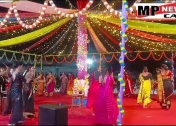 नवरात्रि पर्व पर सेंट्रल जेल में भी मां की आराधना के साथ गरबों का आयोजन, जेल में बंद महिला-पुरुष बंदियों ने किया गरबा देखे VIDEO 