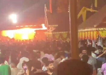मंदिर में आतिशबाजी के दौरान पटाखा गोदाम तक पहुंची चिंगारी से हुआ ब्लास्ट, 150 से ज्यादा घायल, 8 लोगों की हालत गंभीर