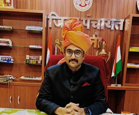 दो जनपद पंचायतों के पांच जलाशयों में मत्स्य पालन हेतु अनुमति जिला पंचायत के सीईओ श्री गेमावत ने की जारी