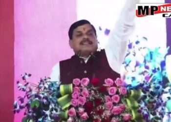 सीएम डॉ. मोहन यादव ने कहा 999 रुपए में रीवा से भोपाल की कराएंगे हवाई यात्रा, गया जमाना जब बड़े लोग हवाई जहाज में बैठते थे देखे VIDEO