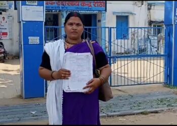 6 महीने से एक आशा कार्यकर्ता अपना बाउचर जमा करने दर-दर भटक रही है,,सुनिऐ जुबानी कटनी जिले के हाल
