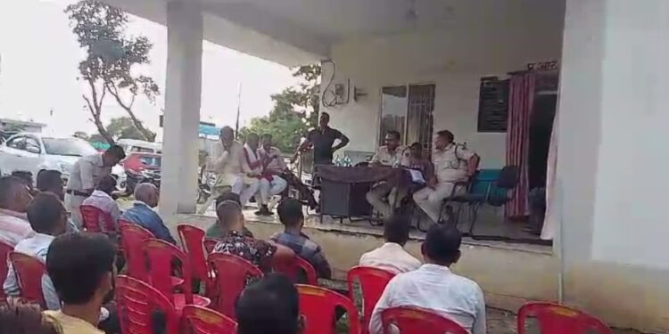 सिलौंडी में पुलिस चौकी शांति समिती की बैठक संपन्न