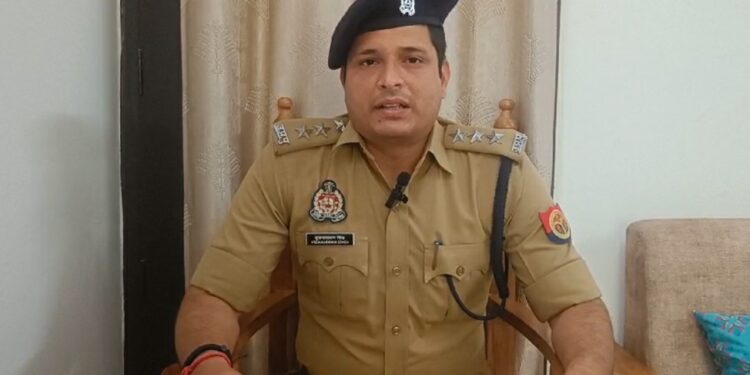 लखनऊ के अनाथालय से 9 लड़कियां भागी देखे VIDEO