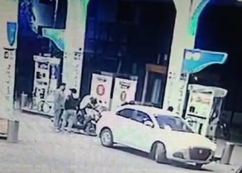 *जबलपुर में पेट्रोल पंप पर आई कार…….. टैंक कराया फुल…… और हो गए फरार*