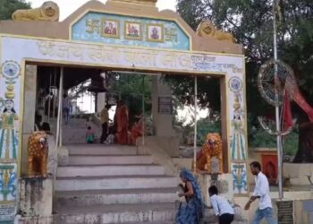 MP के इस मंदिर में दिन में 3 बार बदलती हैं मां अपना रूप, भक्तों की हर मनोकामनाएं होती है पूर्ण
