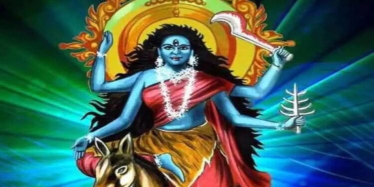 नवरात्रि के 7वें दिन मां कालरात्रि की पूजा रात्रि के समय देवी कालरात्रि की पूजा करना बहुत शुभ माना जाता