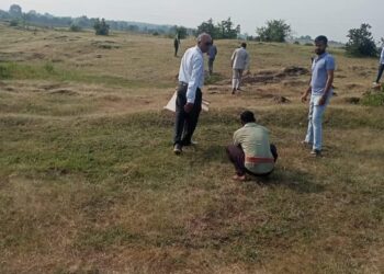 सीमांकन प्रकरणों के निपटारे के मामले में ढीमरखेड़ा तहसील अग्रणी  लंबित सीमांकन प्रकरणों का शीध्र करें निराकरण – कलेक्टर