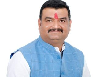 विधायक की लोकप्रियता और सर्मथकों को देख, नगर के नेताओं की चिंता बढ़ी