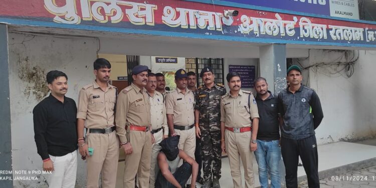 25000 रुपये के ईनामी बदमाश (कंजर) को पकडने में मिली आलोट पुलिस को सफलता