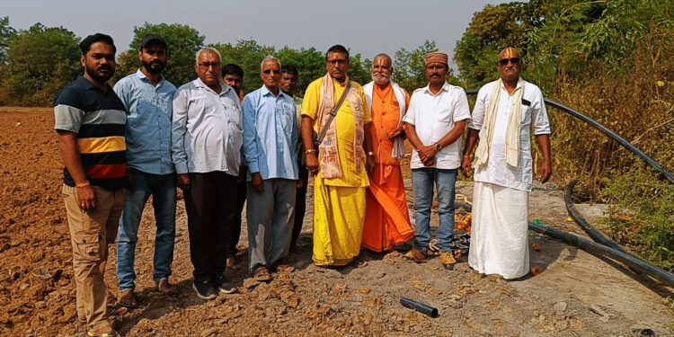 * *29 लाख की लागत से बन रही पानी टंकी का हुआ भूमि पूजन ग्राम पंचायत मेहगांव से आश्रित ग्राम अमुवारी विधायक संजय सतेंद्र पाठक के अथक प्रयासो से पानी टंकी का किया गया भूमि पूजन*