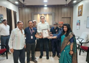 *क्राइम ब्यूरो इन्वेस्टीगेशन ट्रस्ट द्वारा छिंदवाड़ा जिला पुलिस अधीक्षक मनीष खत्री को किया सम्मानित*