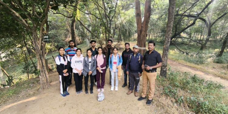 टूरिस्ट फेसिलेटर का प्रशिक्षण ले रहे विद्यार्थियों ने किया हर्बल पार्क का दौरा,बर्ड वाचिंग, बटरफ्लाई,पेड़ पौधों के बारे में जानकारी दी गई