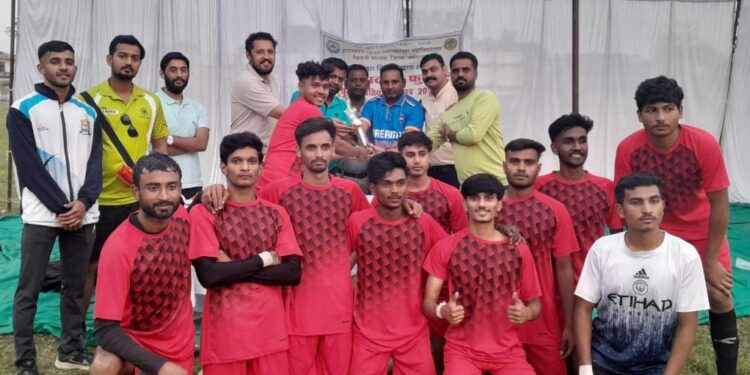 कुसुम महाविद्यालय में हुआ जिला स्तरीय महाविद्यालयीन फुटबॉल प्रतियोगिता, पीएम श्री हरदा रही विजेता..