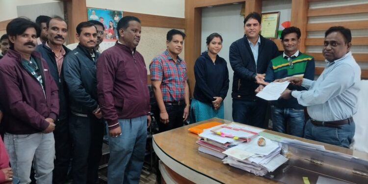 जिले से लगभग 674 संविदा स्वास्थ्य अधिकारी कर्मचारी 25 नवंबर को सामूहिक अवकाश पर रहेंगे…!