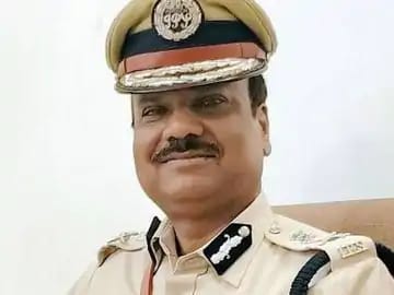  *कैलाश मकवाना बने एमपी के नए डीजीपी:CM के विदेश जाते ही आधी रात को आदेश; 1 दिसंबर को लेंगे चार्ज, सुधीर सक्सेना की जगह लेंगे*