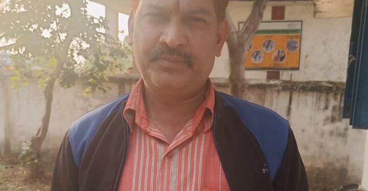 कटनी : एनओसी देने के एवज में ग्राम पंचायत सचिव शुभ राज सोनी के द्वारा ₹35000 रिश्वत की मांग की गईं थी मांग ₹10000 रूपये की रिश्वत लेते रंगे हाथो जबलपुर लोकायुक्त जबलपुर इकाई की ट्रेप कार्यवाही