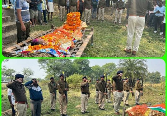 महाराष्ट्र में चुनावी ड्यूटी के दौरान शहीद हुआ प्रधान आरक्षक  एसएएफ 6वीं बटालियन जबलपुर में थे तैनात,राजकीय सम्मान के साथ पैतृक गांव में किया गया अंतिम संस्कार