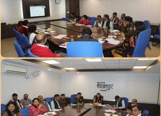 जन कल्याण और कानून व्यवस्था की स्थिति आदर्श रहे, कलेक्टर, एसपी होंगे जिम्मेदार : मुख्यमंत्री डॉ. यादव   खाद वितरण कार्य व्यवस्थित हो, कालाबाजारी करने वालों के विरूद्ध उठाएं सख्त कदम   जिलों में व्यवस्थाएं देखने खुद मैदान में उतरें वरिष्ठ अधिकारी