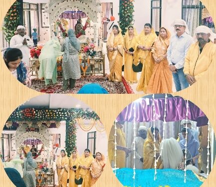 गुरु नानक देव जी की जयंती पर गुरुद्वारे पहुंची महापौर प्रीति संजीव सूरी जनप्रतिनिधियों के साथ टेका माथा, की शहर के सुख शांति और अमन चैन की कामना