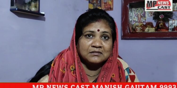 *बीआरसी साहब से कह कर नौकरी से निकलवा दूंगी अभी नहीं जानती मेरे को वार्डन की धमकी से परेशान चौकीदार महिला* *सुनिऐ महिला की जुबानी*