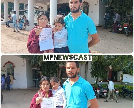 जनसुनवाई में पहुंची थैलीसीमिया ग्रसित 4 वर्षीय बच्ची अपने माता पिता के साथ कटनी जिला कलेक्टर महोदय से मदद अपने इलाज के लिय मांगी मदद