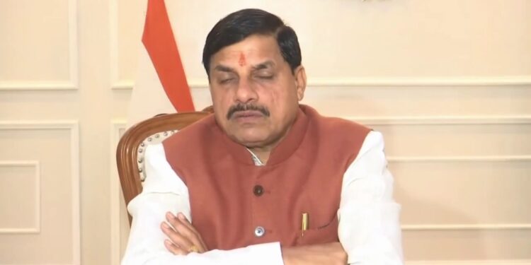 हाथियों के हमले की घटना में हुई दो व्यक्तियों की मृत्यु पर प्रदेश सरकार ने पीड़ित परिवारों को 25-25 लाख रुपये देने का निर्णय लिया CM