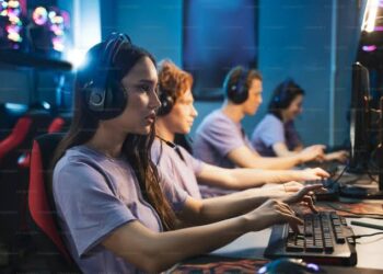 Online Gaming में पैसे हारने के कारण युवती ने रचा स्वयं के अपहरण का षड्यन्त्र- देखे .,,VIDEO