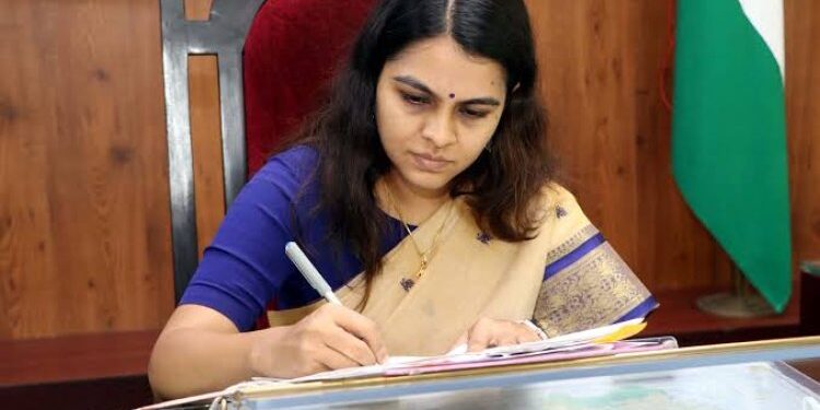 “बड़ी कार्यवाही” जॉय किड्स ऐकेडमी शुजालपुर पर एक लाख रूपये का अर्थदण्ड…!