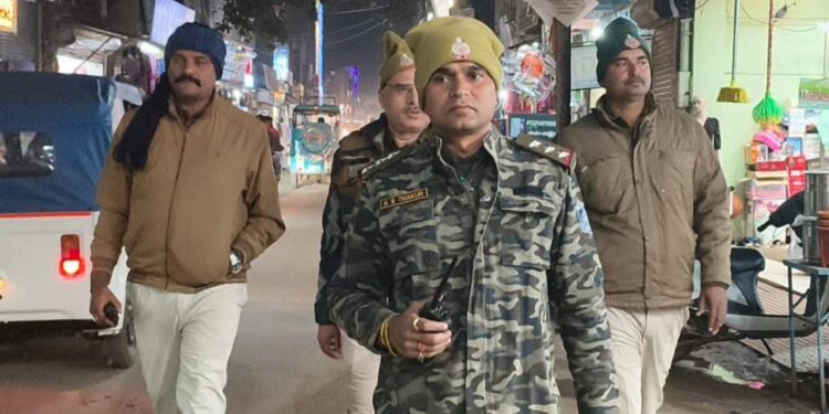 *माधवनगर पुलिस द्वारा सघन वाहन चेकिंग एवं रोड पेट्रोलिंग अभियान*