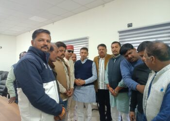निर्माणअधीन कांग्रेस भवन के लिए प्रदेश कांग्रेस अध्यक्ष ने दी 5 लाख की राशि