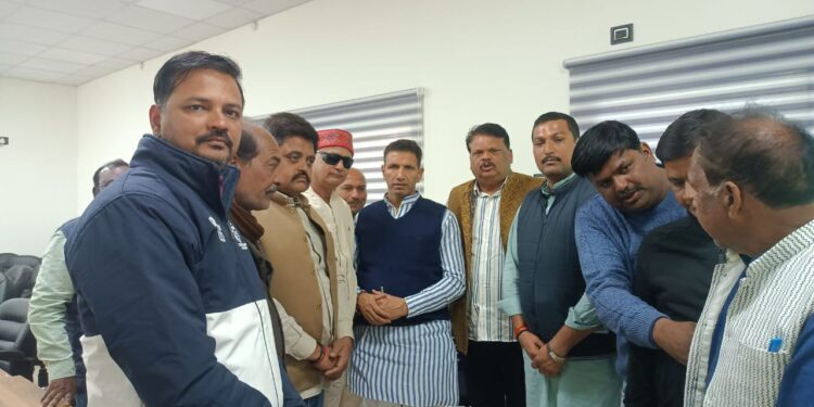 निर्माणअधीन कांग्रेस भवन के लिए प्रदेश कांग्रेस अध्यक्ष ने दी 5 लाख की राशि