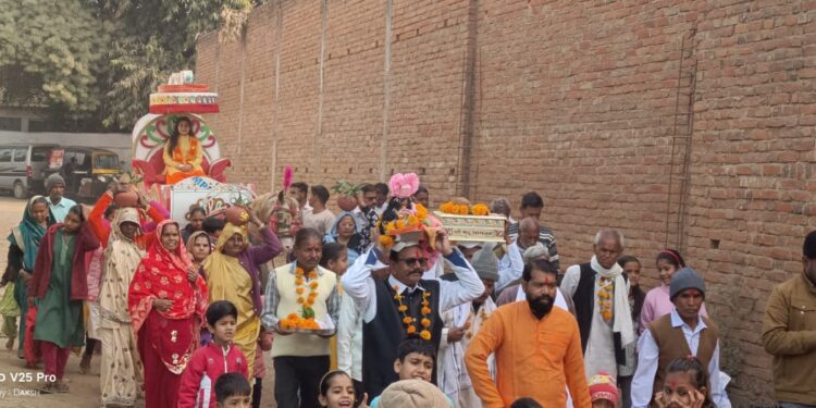 *कलश यात्रा के साथ श्रीमद् भागवत कथा का शुभारंभ*