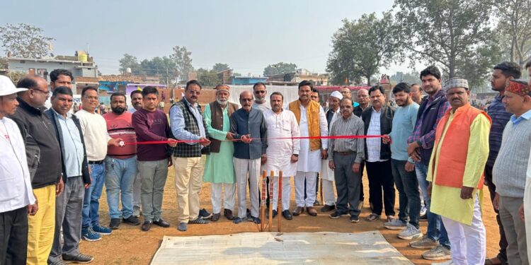 सिहोरा को हराकर पुणे ने जीता संतोष ट्रॉफी का उद्घाटन मैच  उमरियापान के अँधेलीबाग खेल मैदान में शुरू हुई लैदर बॉल क्रिकेट प्रतियोगिता,जनप्रतिनिधियों और समाजसेवियों ने रेड रिबिन काटकर स्पर्धा का किया उदघाटन