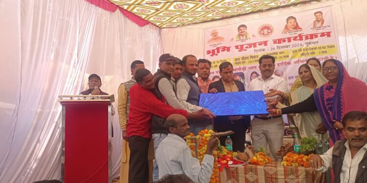 सिलौंडी में 255.48 लाख विकास कार्यों का भूमिपूजन हुआ