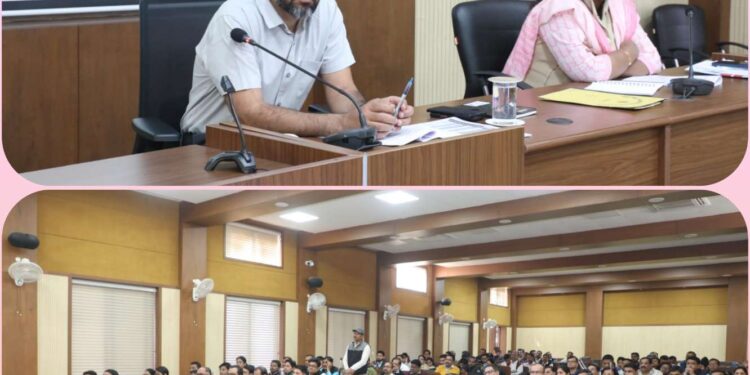 सीएम हेल्पलाइन की शिकायतों के निराकरण में कोताही बरतने पर 19 अधिकारियों पर कार्यवाही  15 अफसरों का एक-एक दिन की वेतन कटौती और 4 अधिकारियों को नोटिस जारी करने दिए निर्देश