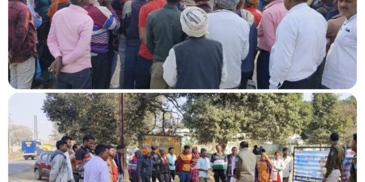 थाना प्रभारी बरही शैलेंद्र सिंह यादव अपने स्टाफ के साथ सभी ग्रामीणों को एकत्रित कर लोगों को एक्सीडेंट से होने वाली जन धन की हानि , यातायात सुरक्षा, यातायात के नियमों का पालन करने एवं सुरक्षित ढंग से वाहन चलाने हेतु समझाइश दी गई
