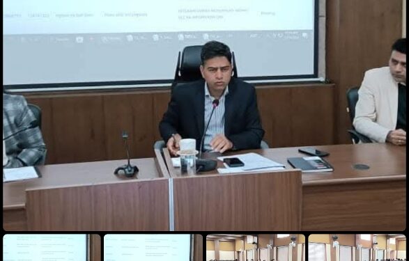 कलेक्टर यादव ने जनकल्याण शिविरों की प्रगति व धान उपार्जन सहित खाद उपलब्धता की, की समीक्षा कलेक्ट्रेट में आयोजित बैठक में अधिकारियों को कलेक्टर ने दिए निर्देश